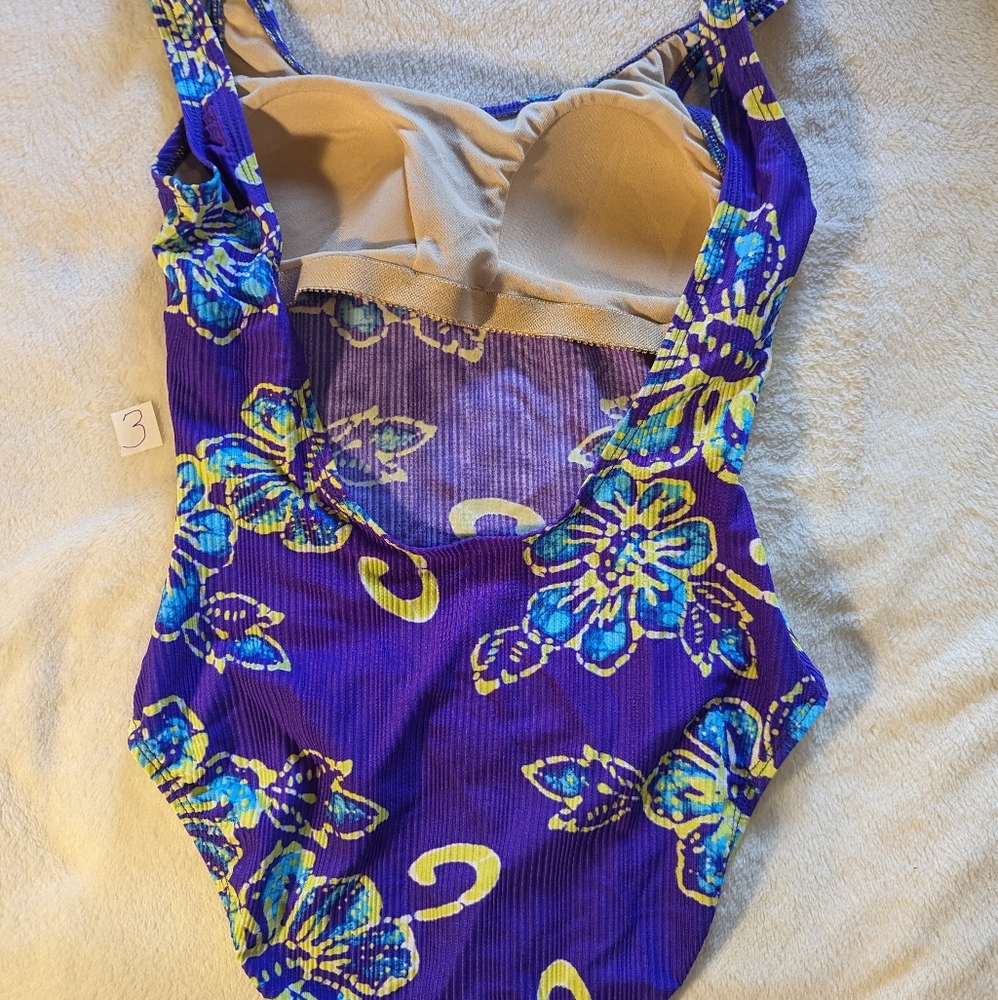 Bathing Suit - Picture 4 of 5